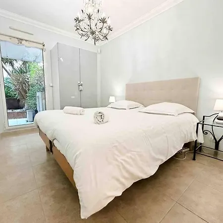 Апартаменти Le Square Pauline, 4 Prs, Jardin, 300m *