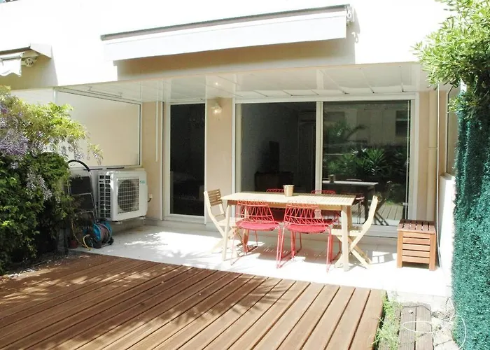 Апартаменти Le Square Pauline, 4 Prs, Jardin, 300m