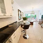 Apartment Le Square Pauline, 4 Prs, Jardin, 300m Antibes