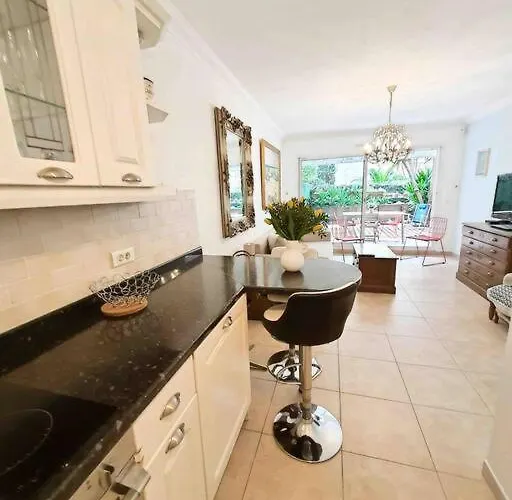 Apartment Le Square Pauline, 4 Prs, Jardin, 300m Antibes