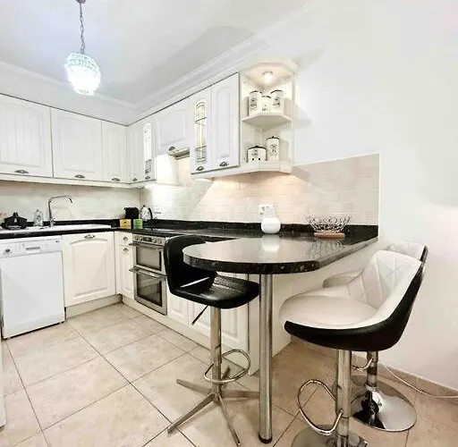 Apartment Le Square Pauline, 4 Prs, Jardin, 300m